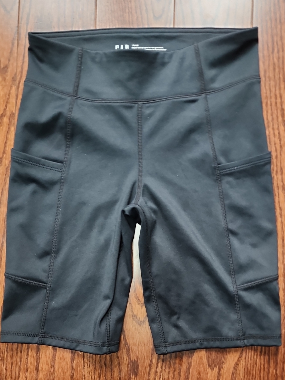 GAP Black Kids High-Waist Active Bike Shorts with Side Pockets
